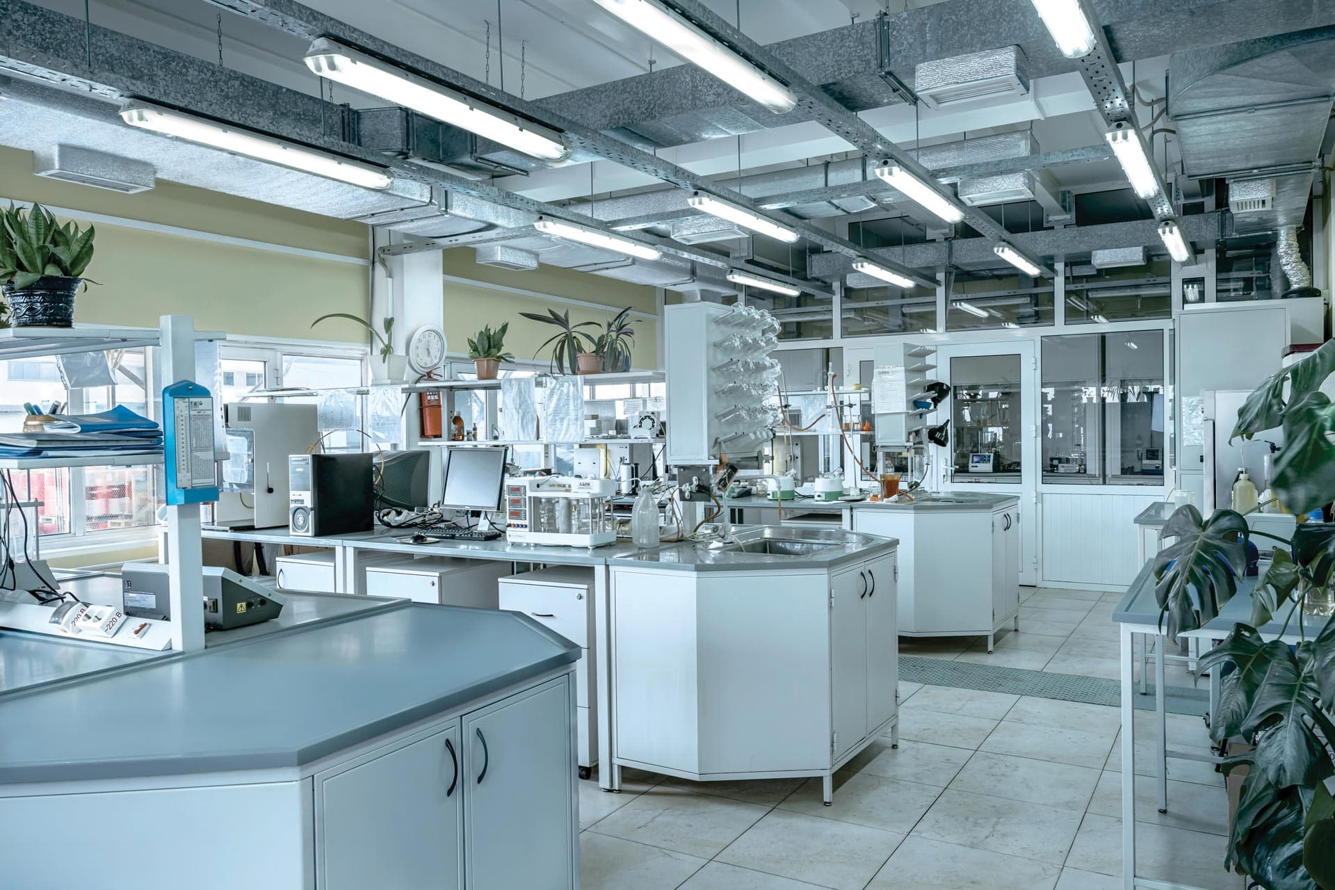 Oils have approvals and certificates of conformity  from the world's leading manufacturers of machinery and equipment